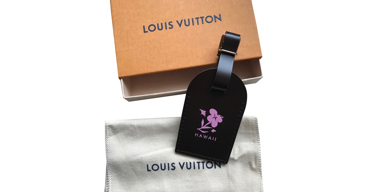 Louis Vuitton Ebene large luggage tag hot stamping Hawaii rose pale Limited  Edition Brown Leather ref.61159 - Joli Closet