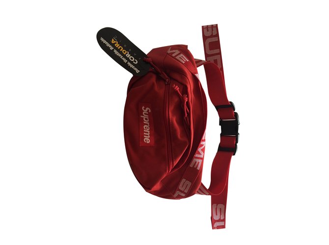 Autre Marque Supreme bum bag Red Nylon ref.JC61189 (Sold) - Joli Autre Marque Supreme bum bag Red Nylon ref.JC61189 (Sold) - Joli