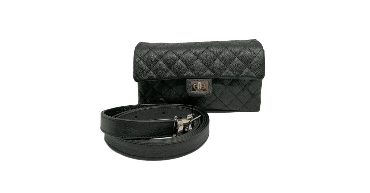 Chanel Uniform belt bag Black Leather ref.62902 - Joli Closet