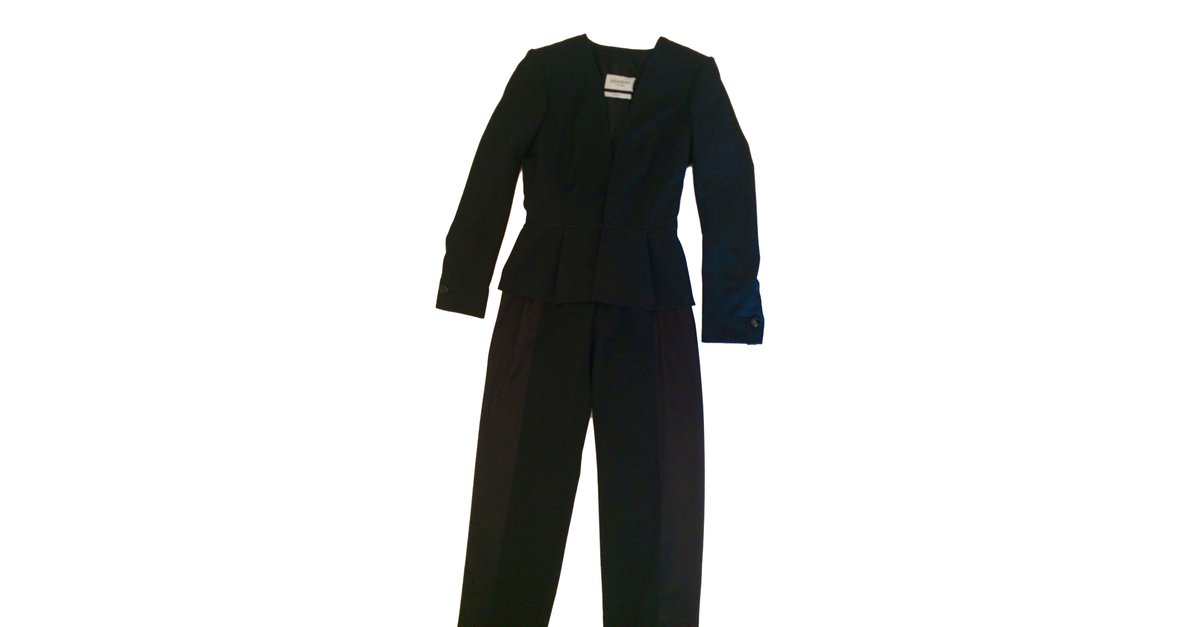 Yves Saint Laurent Pantsuit Black Wool Satin ref.66084 - Joli Closet
