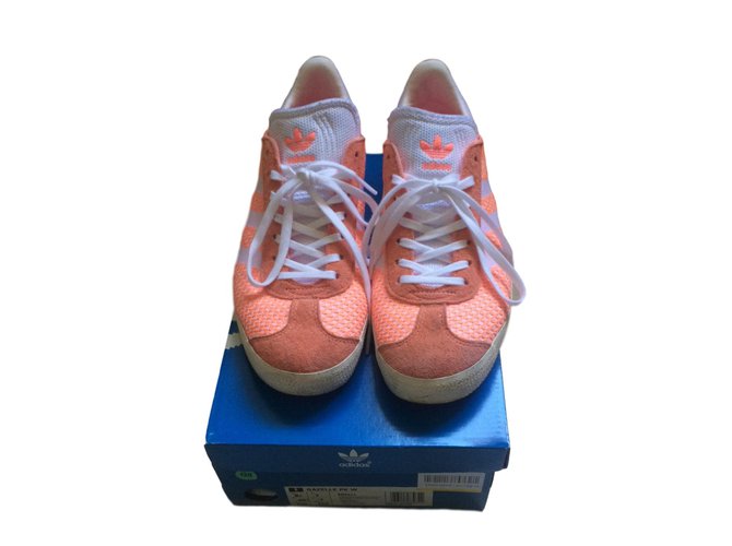 adidas gazelle peach