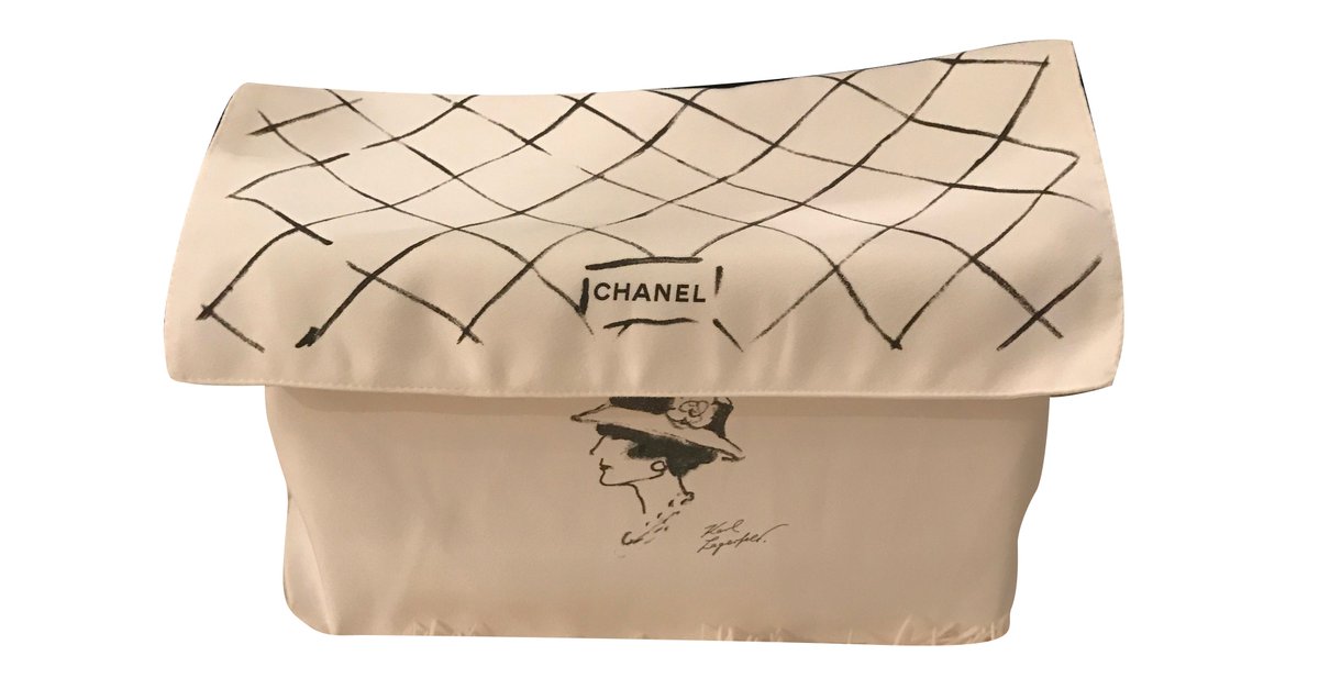 Chanel Dustbag White Cotton ref.70038 - Joli Closet