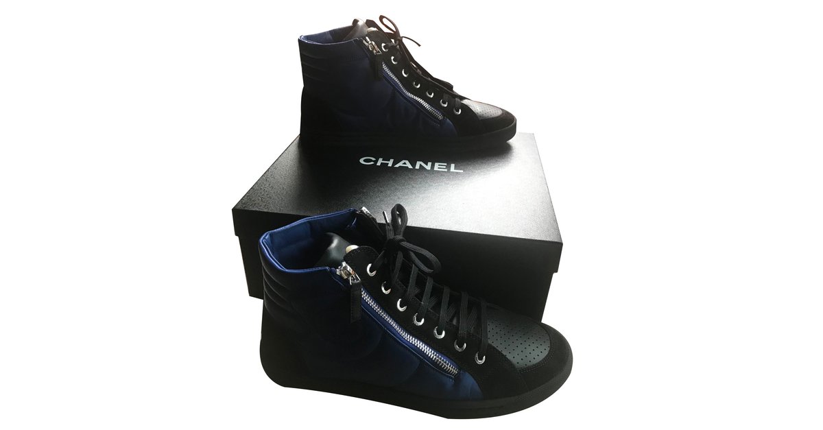 Chanel Sneakers Blue Leather ref.20467 - Joli Closet