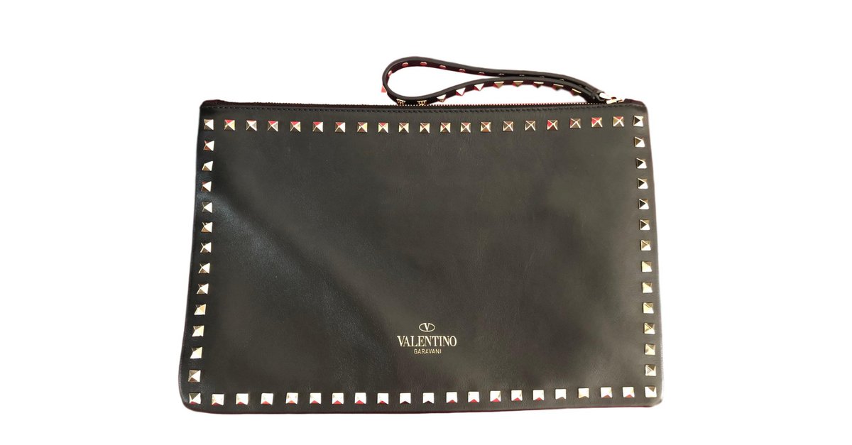 valentino rockstud pochette