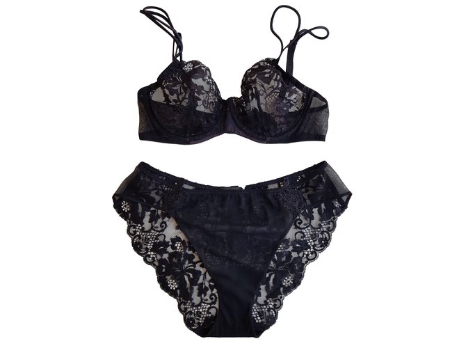 LA PERLA COLLANT RESILLE MARILYN TAILLE 3 = L COULEUR BORDEAUX