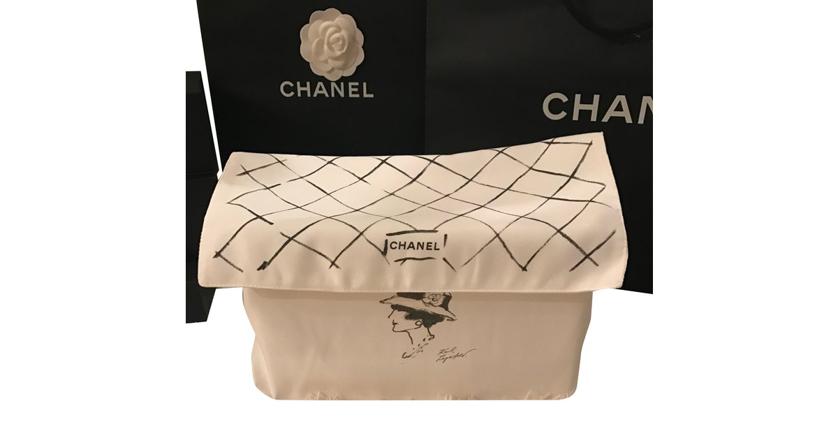 Chanel Dustbag White Cotton ref.74676