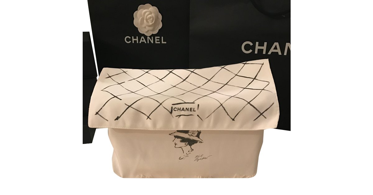 T-shirt Chanel White size 38 FR in Cotton - 22684456