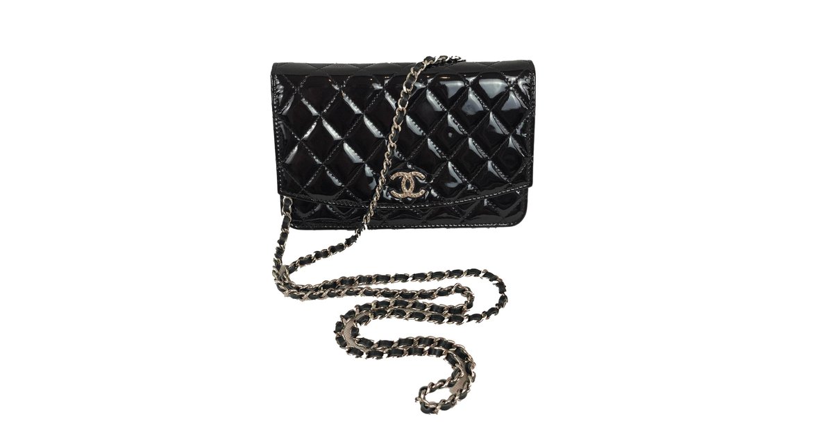 Wallet On Chain Chanel WOC Black Patent leather ref.75417 - Joli Closet