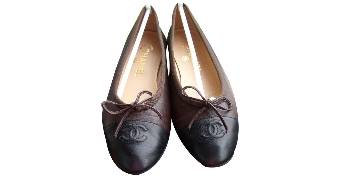 Chanel Ballet flats Dark brown Leather ref.78980 - Joli Closet