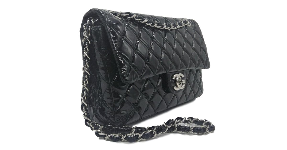 Timeless Chanel Black patent leather classic medium flap bag ref.83373
