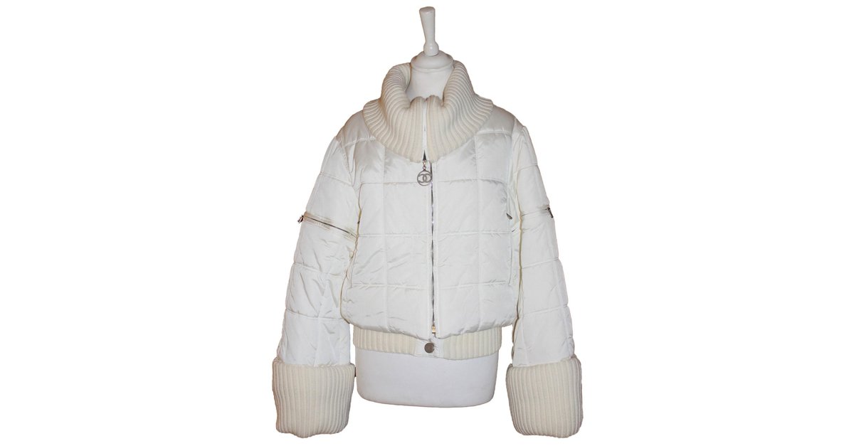 Chanel Vintage Ski Jacket White Polyamide ref.85919 - Joli Closet