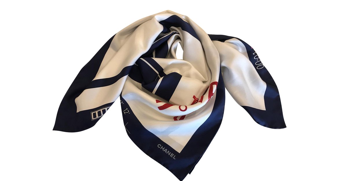 Chanel scarf Navy blue Silk ref.87498
