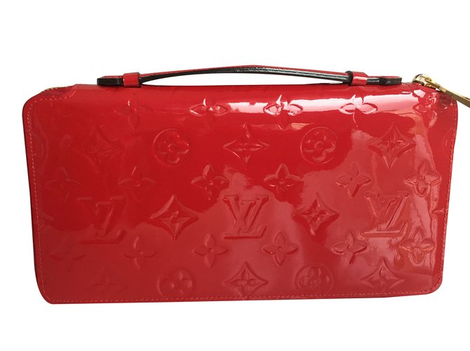 Louis Vuitton portefeuille organiser Cuir vernis Rouge ref.89109 - Joli