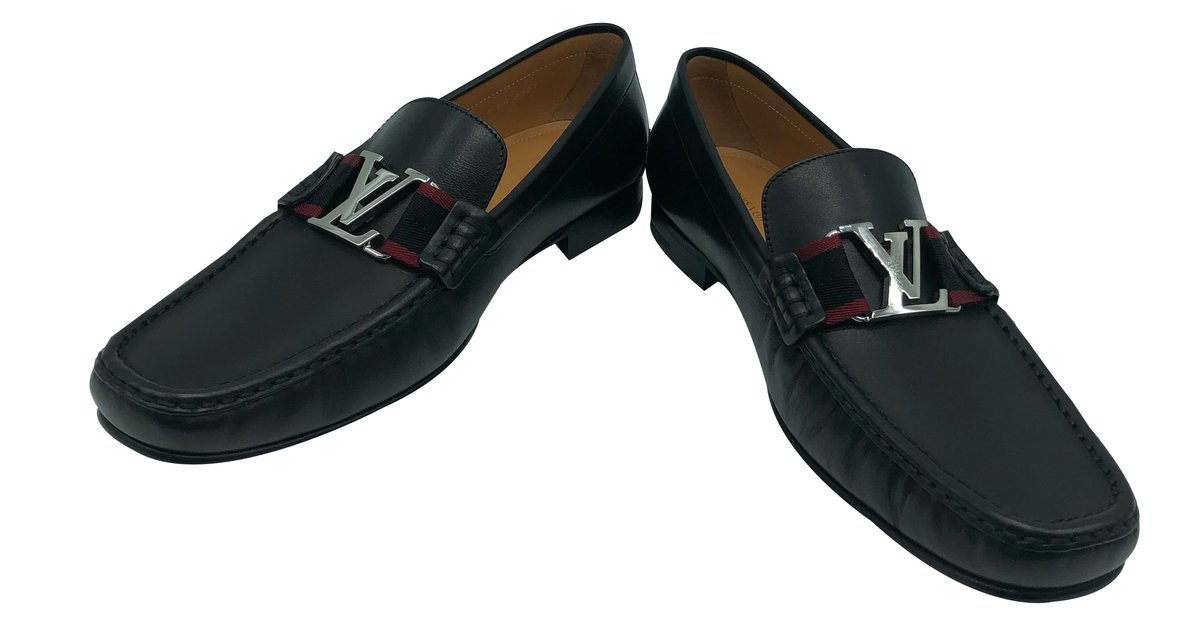 Louis Vuitton Men's Black Leather Montaigne Loafer – Luxuria & Co.