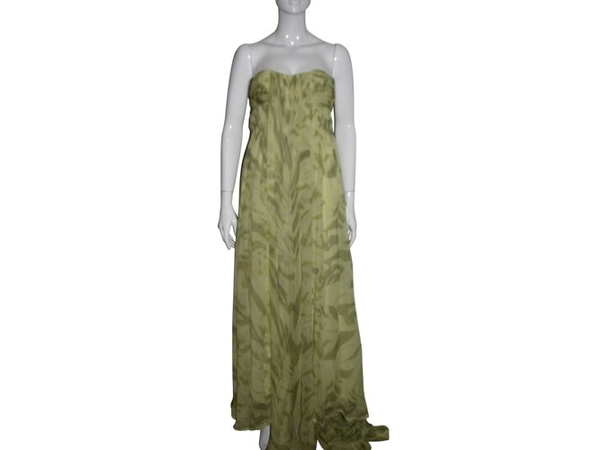 green emerald velvet dress Buy Halston Heritage Women's Sleeveless Halter V Neck Pleated Gown, Jade, 4  at Amazon.in