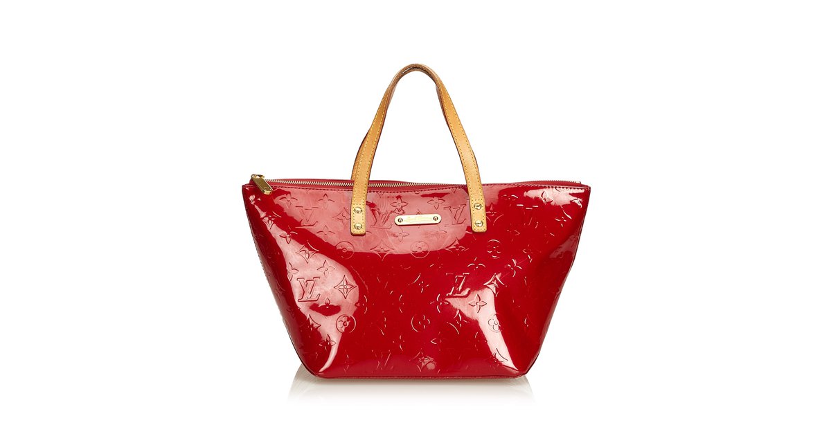 Bellevue leather handbag Louis Vuitton Red in Leather - 37308686