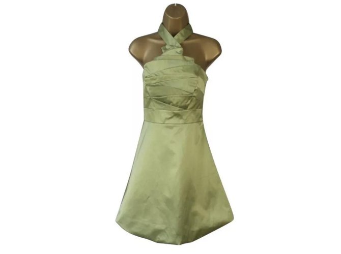 Karen Millen Silk Halter Mini Dress Light Green ref.100415 - Joli Closet Karen Millen Silk Halter Mini Dress Light Green ref.100415 - Joli Closet
