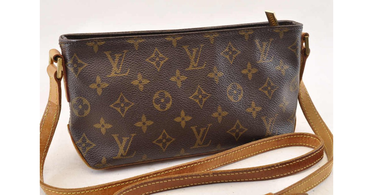 Louis Vuitton Monogram Trotteur Shoulder Bag Brown Cloth ref