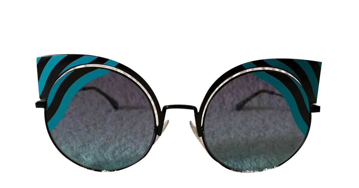 Fendi Wave Transparent Gradient Cat Eye Sunglasses in Blue Acrylic  ref.417602 - Joli Closet