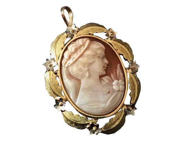 Broche/pendentif ancien camée en or jaune 18 carats avec diamants et sardonyx, F