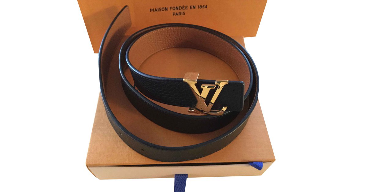 Louis Vuitton Reversible Black Beige LV Logo Buckle Belt Size 90/36 Leather  ref.1063616 - Joli Closet