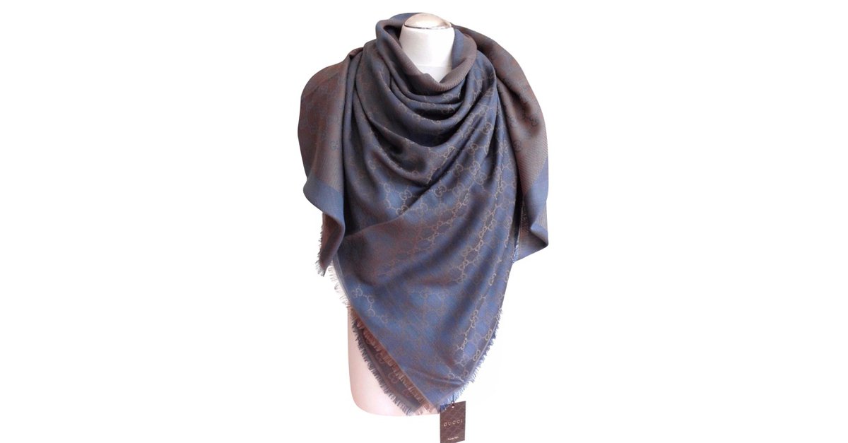 Totême Signature Monogram Scarf in Blue Silk ref.882413 - Joli Closet