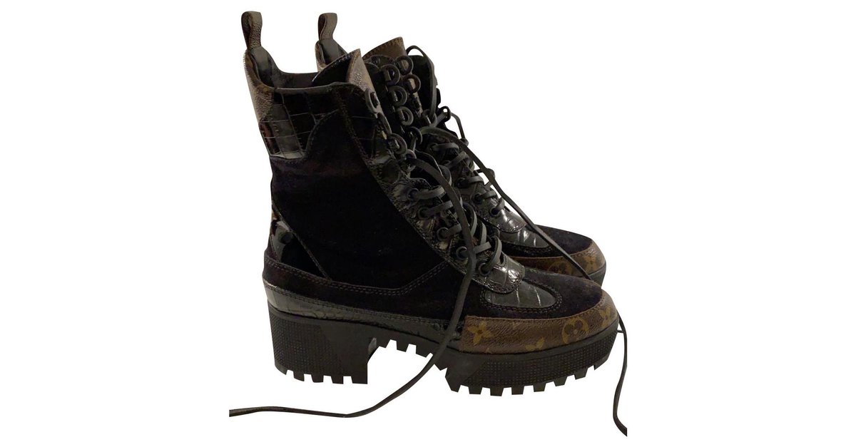 Louis Vuitton Desert boots Multiple colors Leather ref.118927