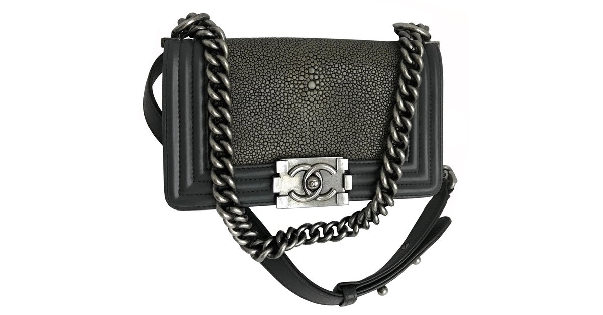 Chanel Stingray Boy Small Flap Bag Limited edition Grey Dark grey Leather  Exotic leather ref.120667 - Joli Closet