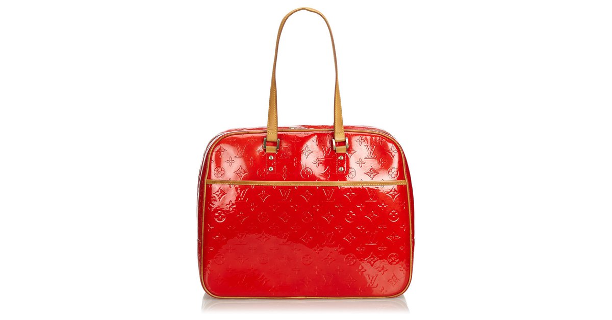 Sutton patent leather handbag Louis Vuitton Red in Patent leather - 10104587