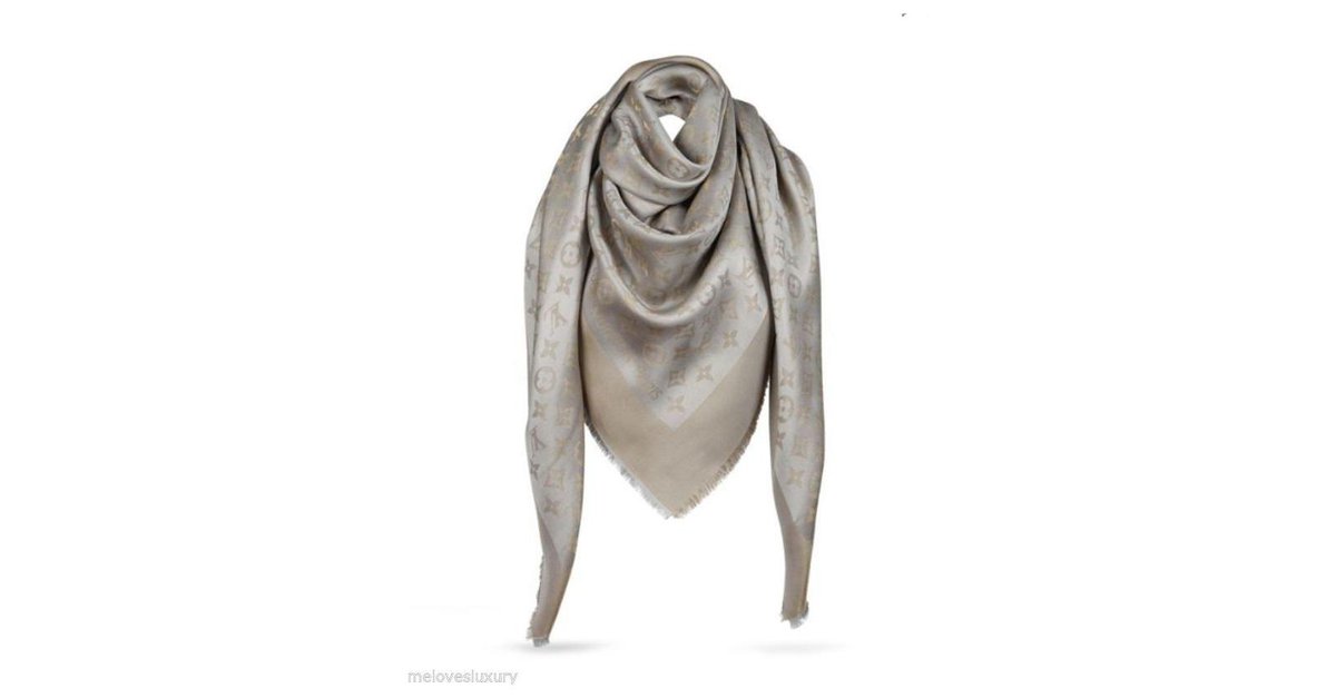 Louis Vuitton Monogram Scarf Beige Silk ref.121575 - Joli Closet
