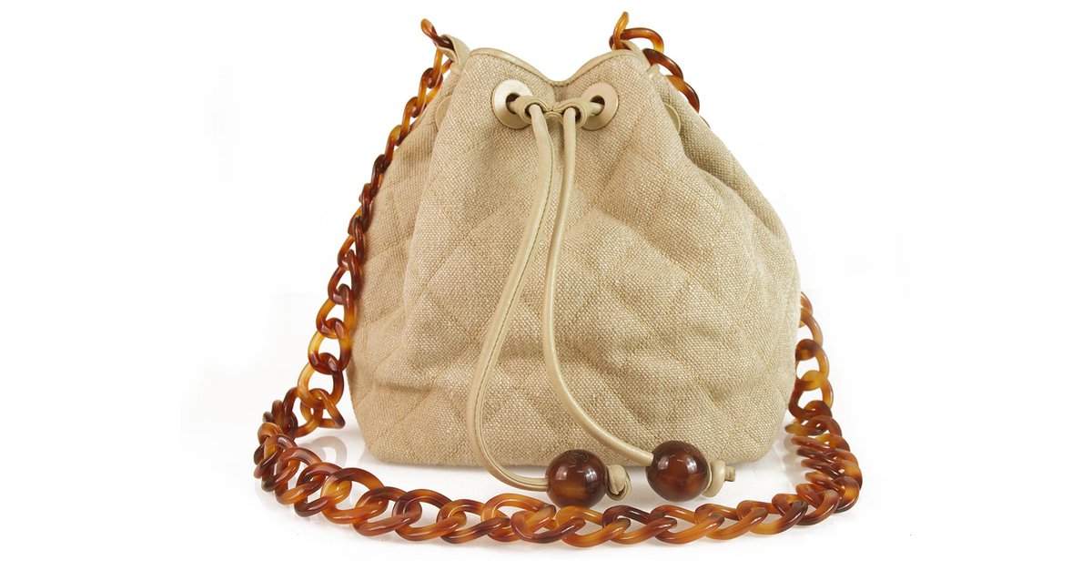 Vintage CHANEL bag, Timeless model, CIRCA 1970, Beige Leather ref.153141 -  Joli Closet