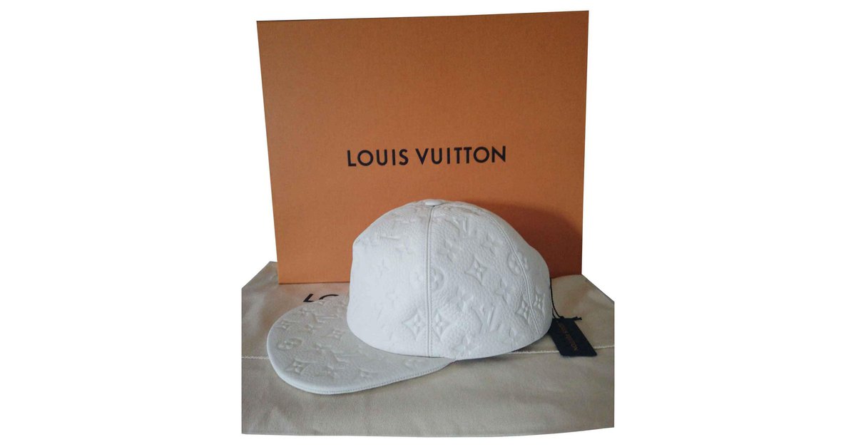 LOUIS VUITTON WHITE MONOGRAM LEATHER CAP / HAT VIRGIL ABLOH MP2321