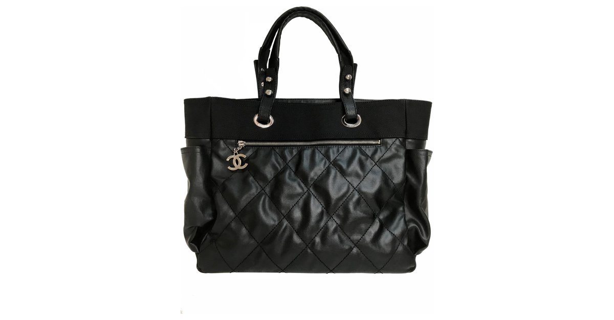 Timeless Chanel Grand shopping 40cm Tote Bag Paris Biarritz Black Leather  Polyester ref.136736 - Joli Closet