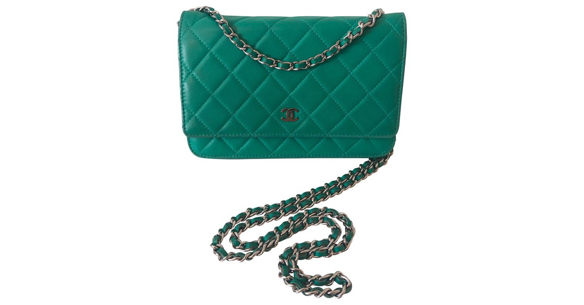 Wallet On Chain Chanel WOC Green Leather ref.138314 - Joli Closet