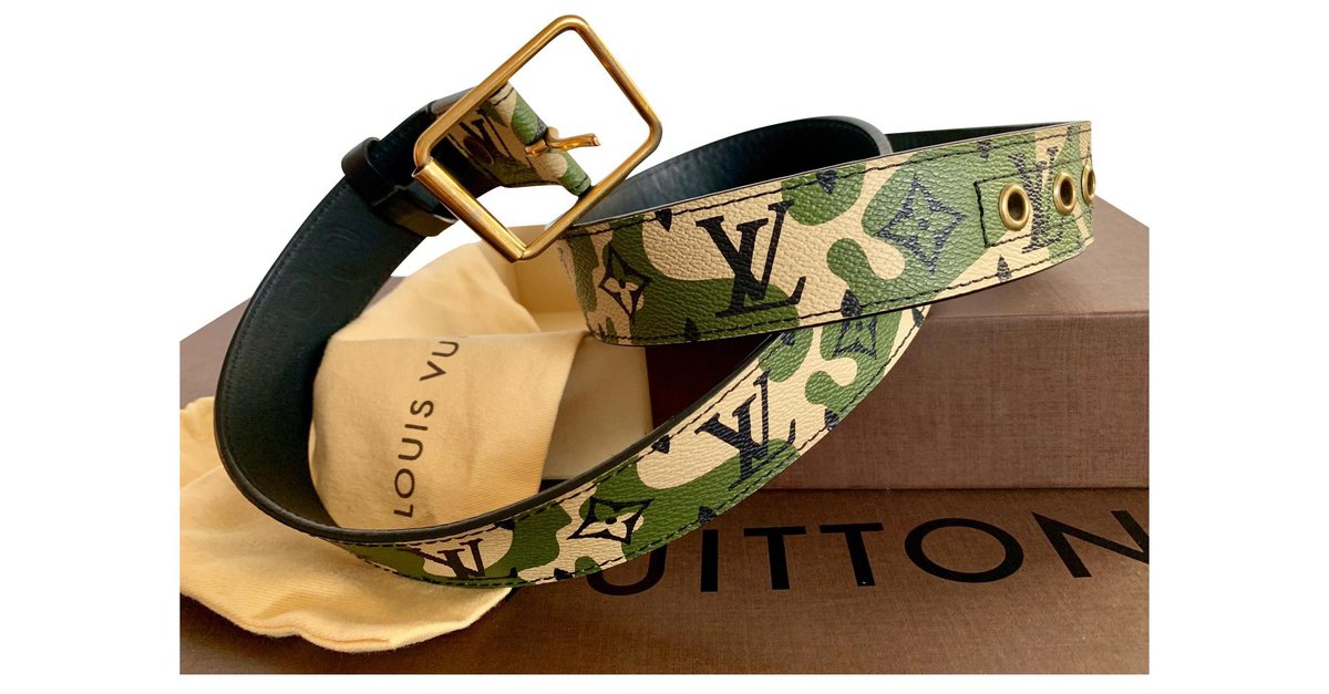 Louis Vuitton Monogramouflage Murakami Belt 90 Khaki Leather ref.145767 -  Joli Closet