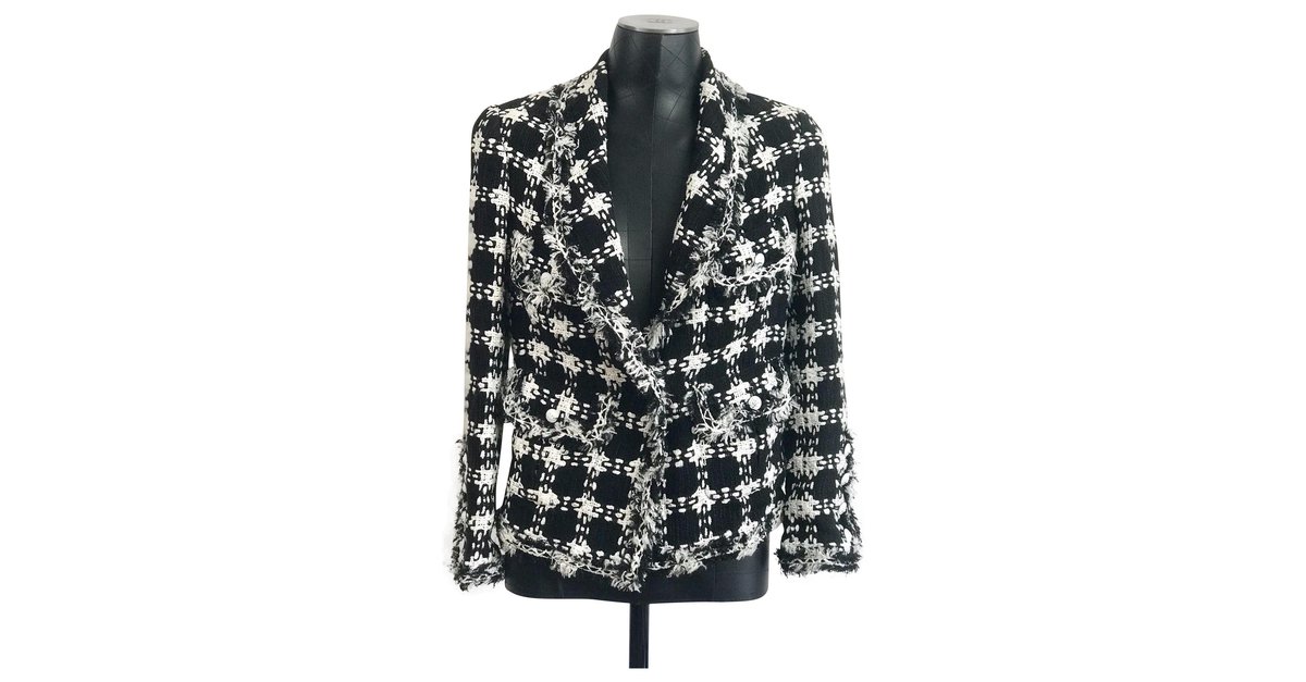 Beautiful Chanel tweed jacket Black White ref.146505 - Joli Closet