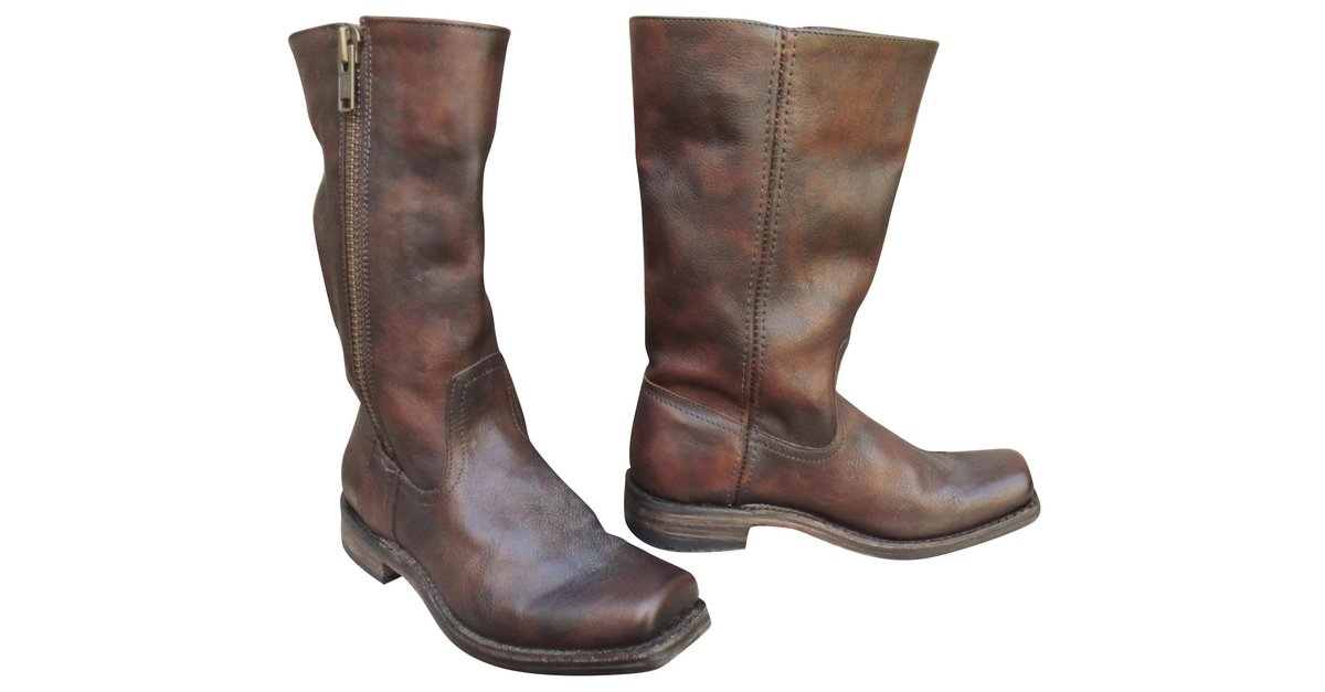 Frye Heath Outside Zip Boots Brown Leather ref.151924 Joli Closet