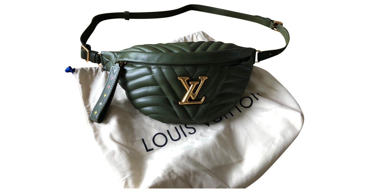 Louis Vuitton Bumbag banana bag Brown Leather ref.964674 - Joli Closet