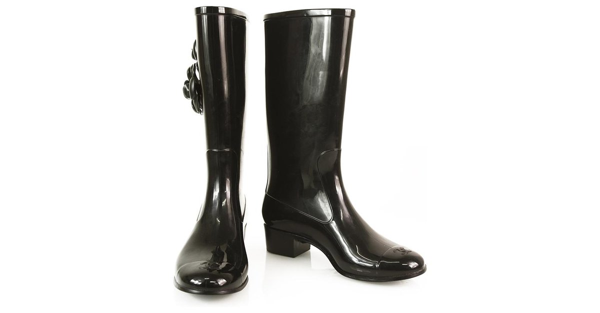 Chanel Black Rain Boots with two Camelia flowers Wellingtons wellies sz 38  shoes Rubber ref.156859