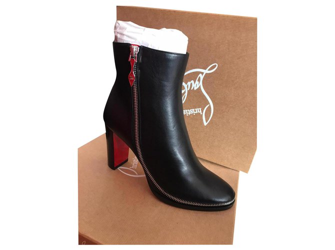 CHRISTIAN LOUBOUTIN, Christian Louboutin NEW Black