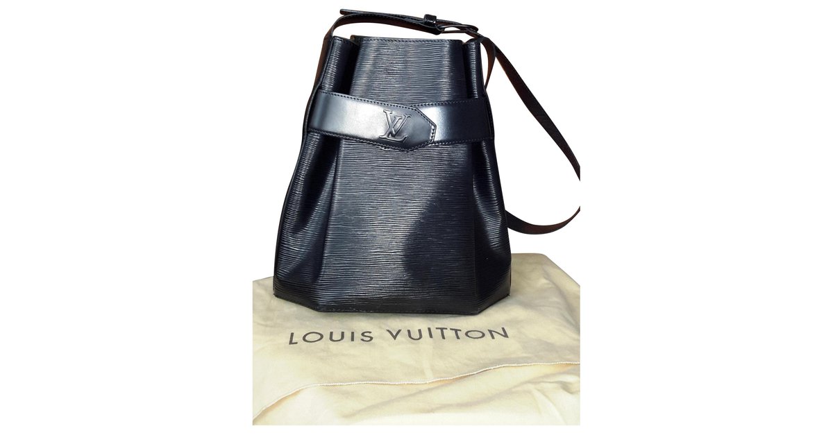 Louis Vuitton Twist Bucket Black Leather ref.163856 - Joli Closet