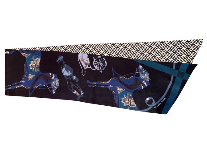 Hermès Maxi Twilly Cut Navy blue Silk Joli Closet