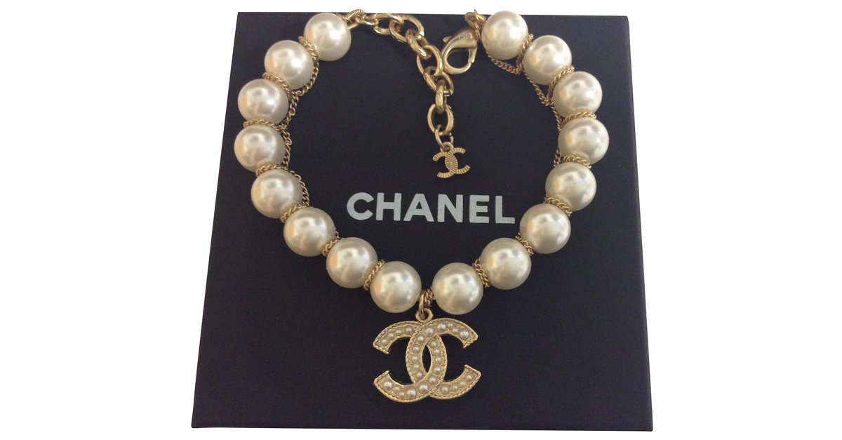 Chanel Channel Pearl CC Bracelet Golden ref.171710