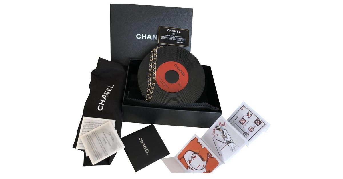 Chanel Clutch bags Black Leather ref.128677 - Joli Closet