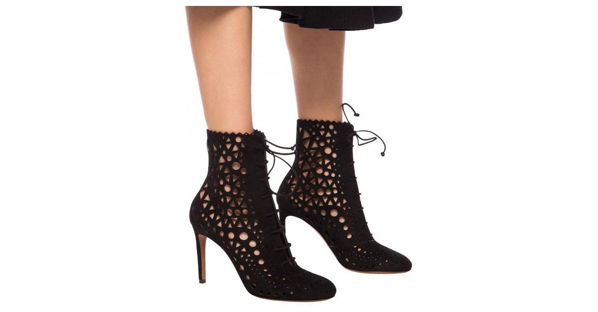 alaia cut out boots