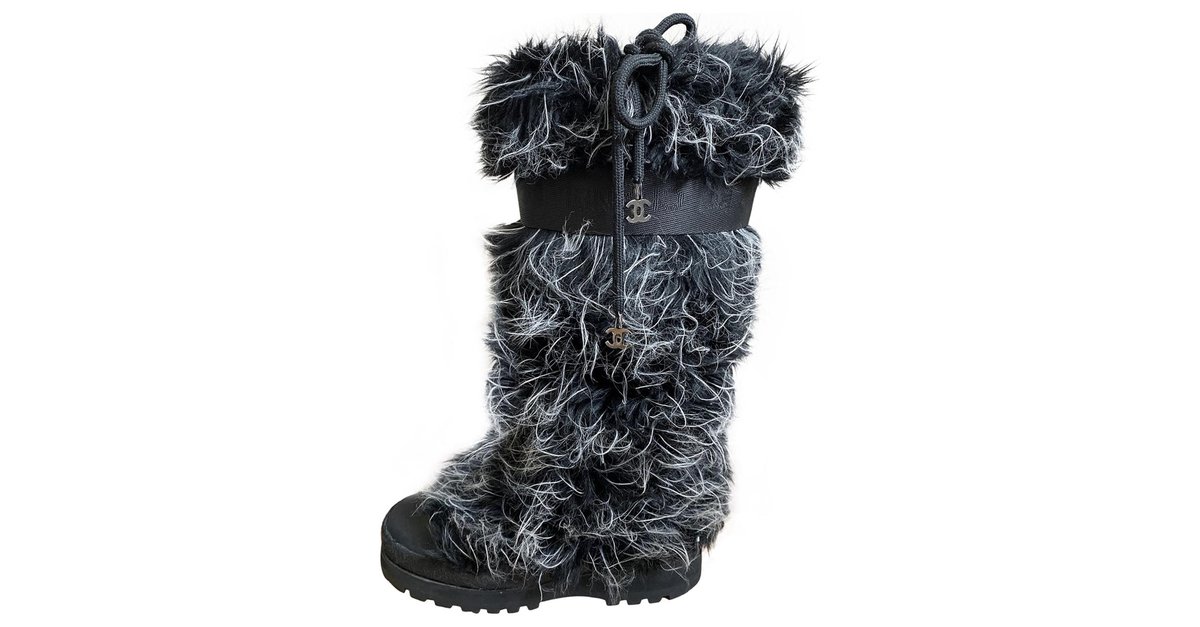 American Eagle Snow Boots