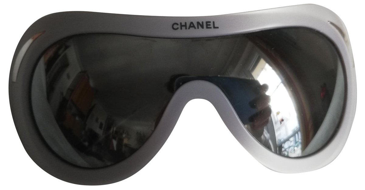 Vintage & New - CHANEL glasses mask CC logo / rhinestones on the sides  Silvery Grey Metallic Dark grey Dark blue Steel Metal ref.834864 - Joli  Closet