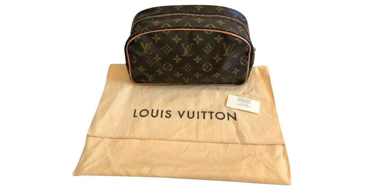 Louis Vuitton Vintage Monogram Canvas Toiletry 28 Cosmetic bag Brown Cloth  ref.745346 - Joli Closet