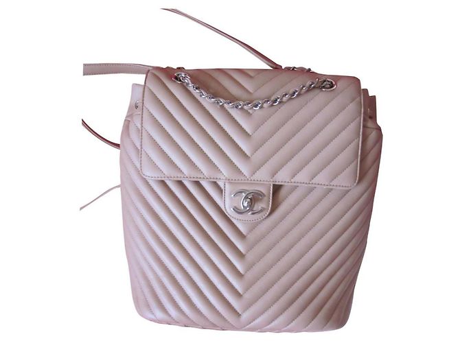 Chanel Urban Spirit Backpack Beige Leather ref.191193 - Joli  display picture 1