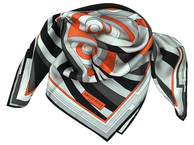 Foulard En Soie Emilio Pucci - Motif Fleuri Bleu - Occasion Très Bon état